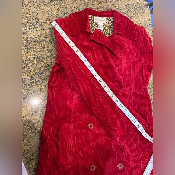 Vintage Red Corduroy Trench Coat lined with Cheetah print Size 10 - Picture 7 of 10